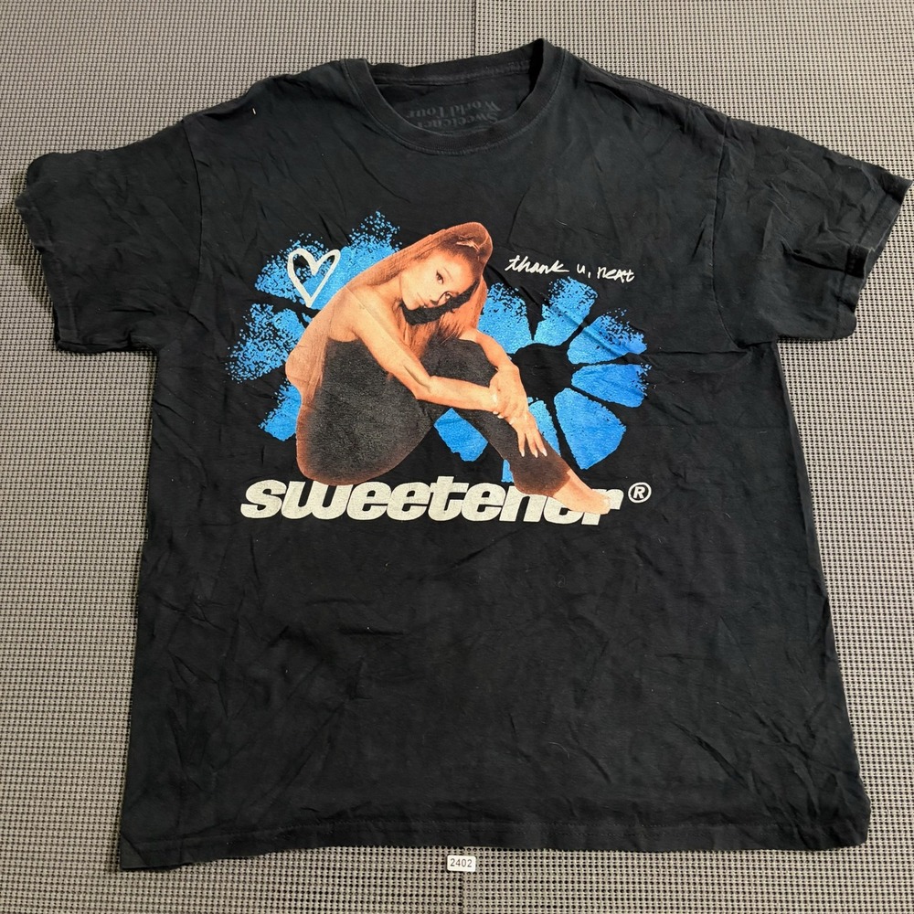 Ariana Grande Sweetener World Tour 2019 T-Shirt Black Size L